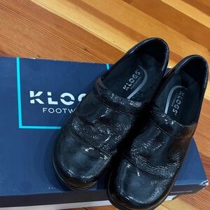 Klogs Women's Shiny Black Mules